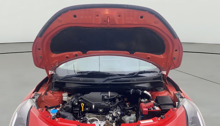 2025 Maruti Swift ZXi Plus Dual Tone AMT, Petrol, Automatic, 5,654 km, Open Bonet