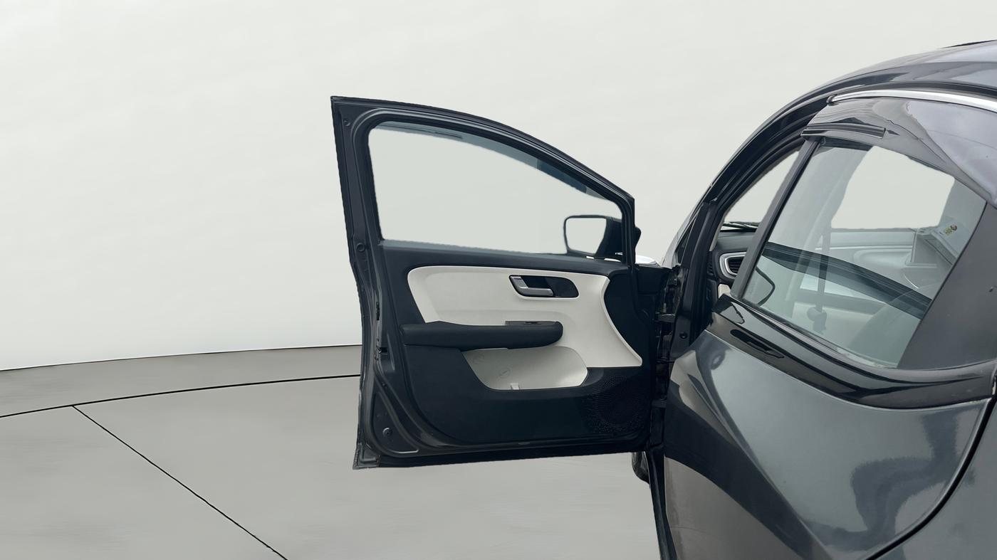 2023 Tata ALTROZ XZ DIESEL, Diesel, Manual, 47,496 km, LHS Front Door