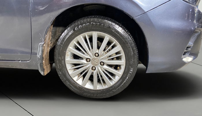 2022 Honda City 1.5L I-VTEC V MT 5TH GEN, Petrol, Manual, 36,619 km, Right Front Wheel