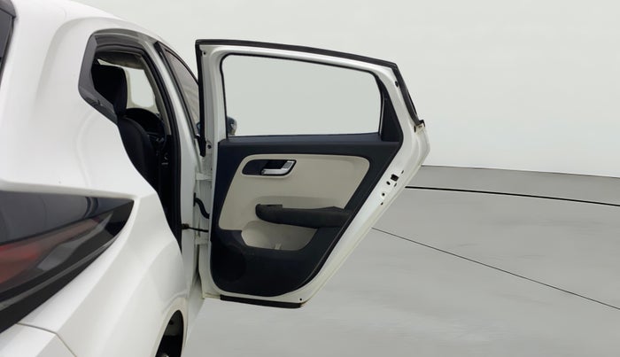 2023 Tata ALTROZ  XZ PLUS (S) , Diesel, Manual, 45,559 km, RHS Rear Door
