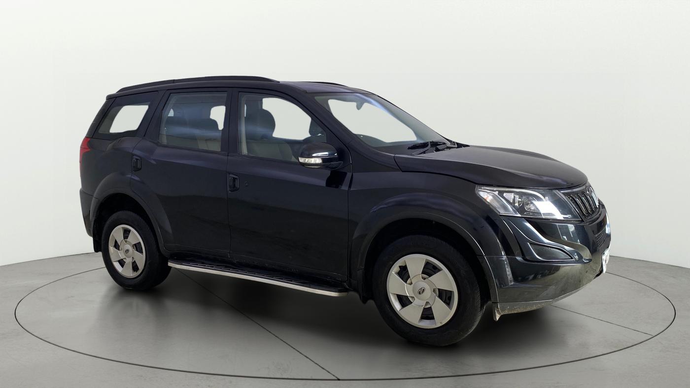2017 Mahindra XUV500 W6 AT, Diesel, Automatic, 47,388 km, Right Front Diagonal