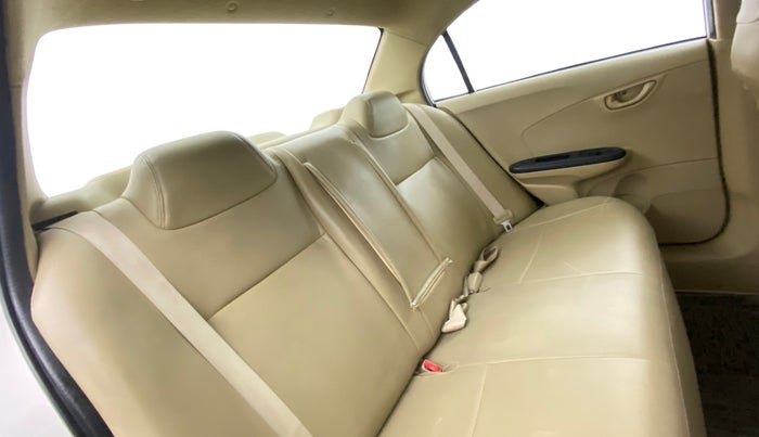 2015 Honda Amaze 1.5L I-DTEC S, Diesel, Manual, 1,07,020 km, Right Side Rear Door Cabin