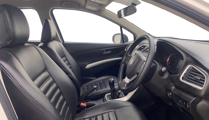 2016 Maruti S Cross ZETA 1.3, Diesel, Manual, 83,840 km, Right Side Front Door Cabin