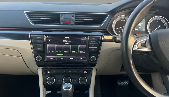 2016 Skoda Superb L&K 1.8 TSI AT, Petrol, Automatic, 90,770 km, Air Conditioner