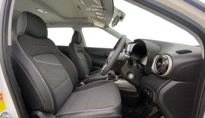 2025 Hyundai EXTER SX 1.2 MT Hy-CNG Duo , CNG, Manual, 3,515 km, Right Side Front Door Cabin