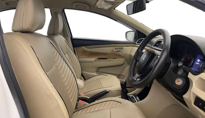 2018 Maruti Ciaz DELTA 1.5 SHVS MT PETROL, Petrol, Manual, 56,957 km, Right Side Front Door Cabin