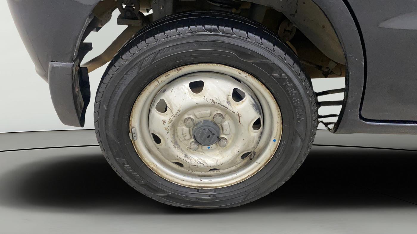 2013 Maruti Zen Estilo LXI, Petrol, Manual, 63,257 km, Right Rear Wheel