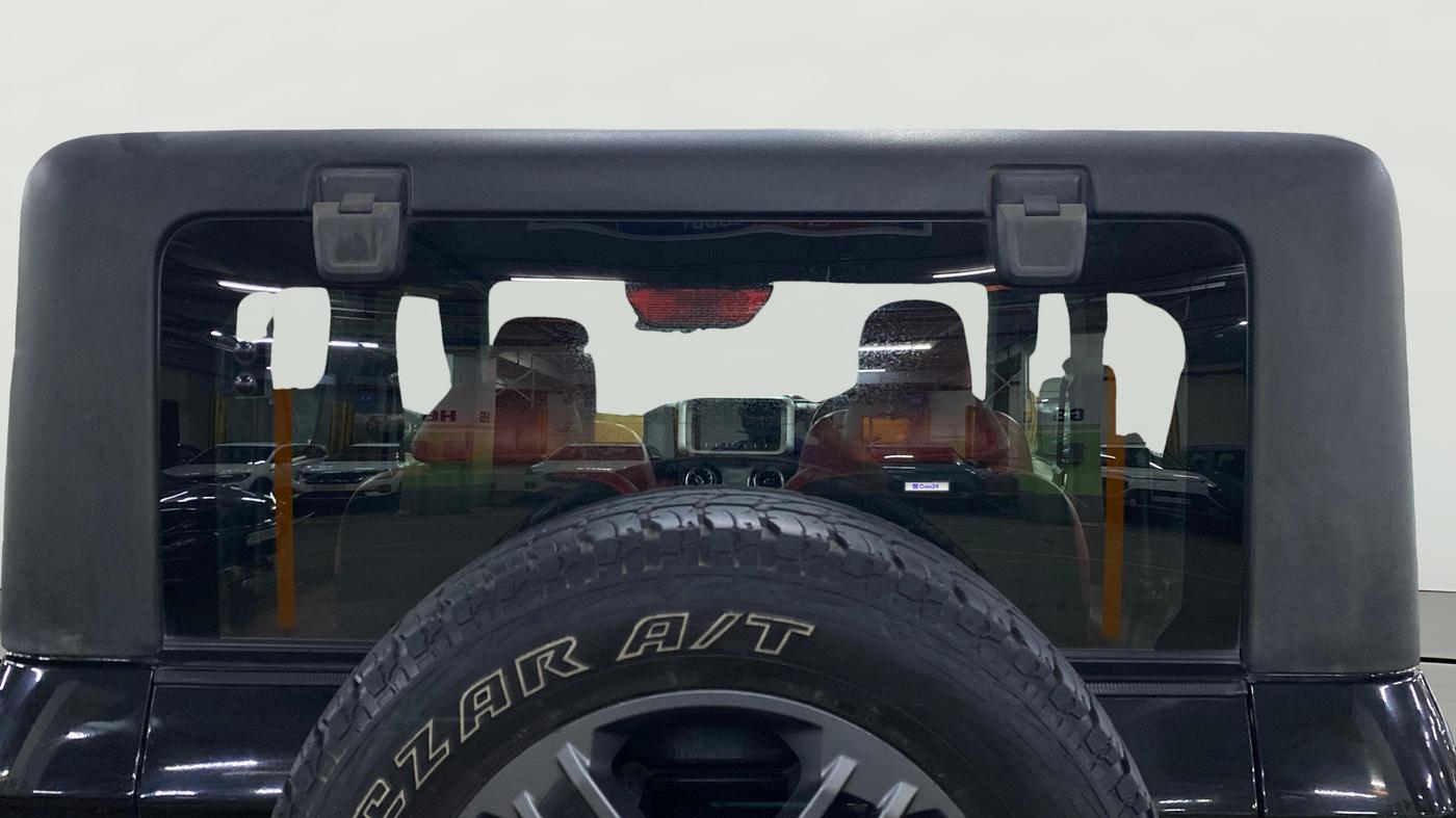 2022 Mahindra Thar LX PETROL HT 4WD AT, Petrol, Automatic, 66,474 km, Rear Windshield