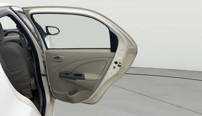 2014 Toyota Etios G, Petrol, Manual, 26,781 km, RHS Rear Door