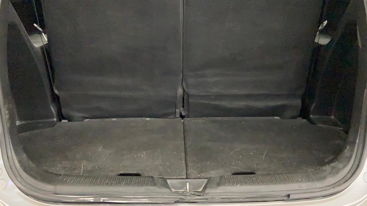 2020 Maruti XL6 ZETA AT, Petrol, Automatic, 92,000 km, Boot Inside
