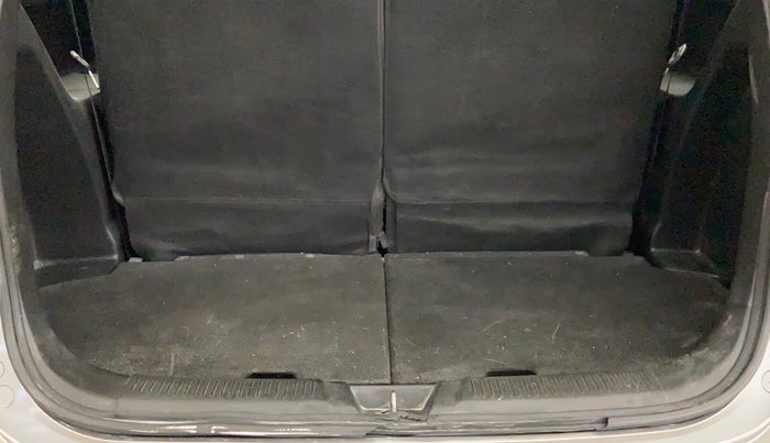 2020 Maruti XL6 ZETA AT, Petrol, Automatic, 92,000 km, Boot Inside
