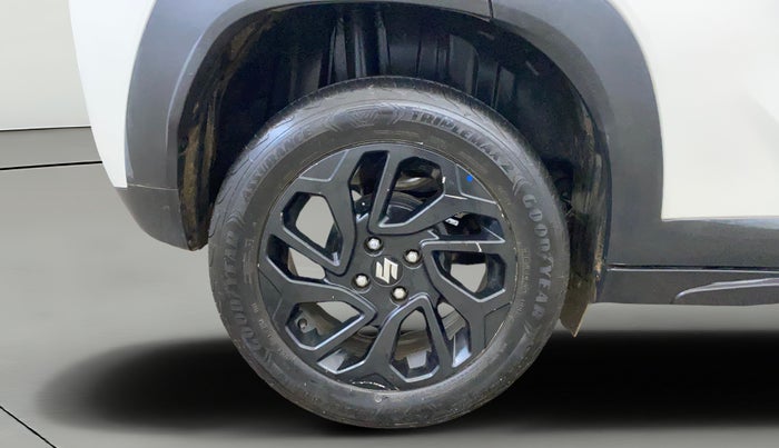 2023 Maruti FRONX DELTA PLUS 1.2MT, Petrol, Manual, 32,039 km, Right Rear Wheel