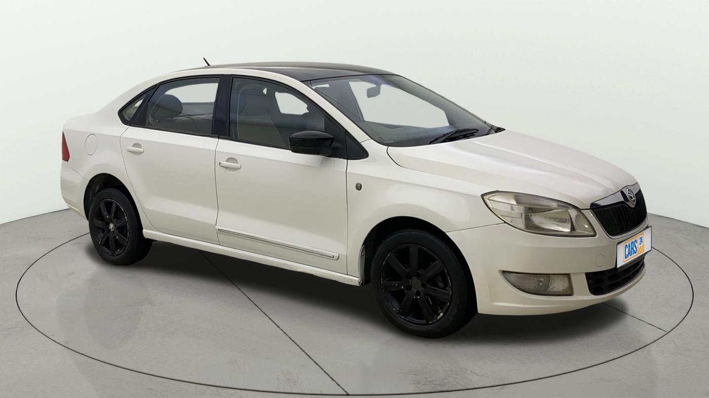 2013 Skoda Rapid AMBITION 1.6 MPI MT PLUS, Petrol, Manual, 83,954 km, SRP