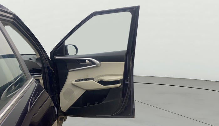 2022 KIA CARENS PRESTIGE PLUS 1.5 DIESEL 7 STR, Diesel, Manual, 38,893 km, RHS Front Door