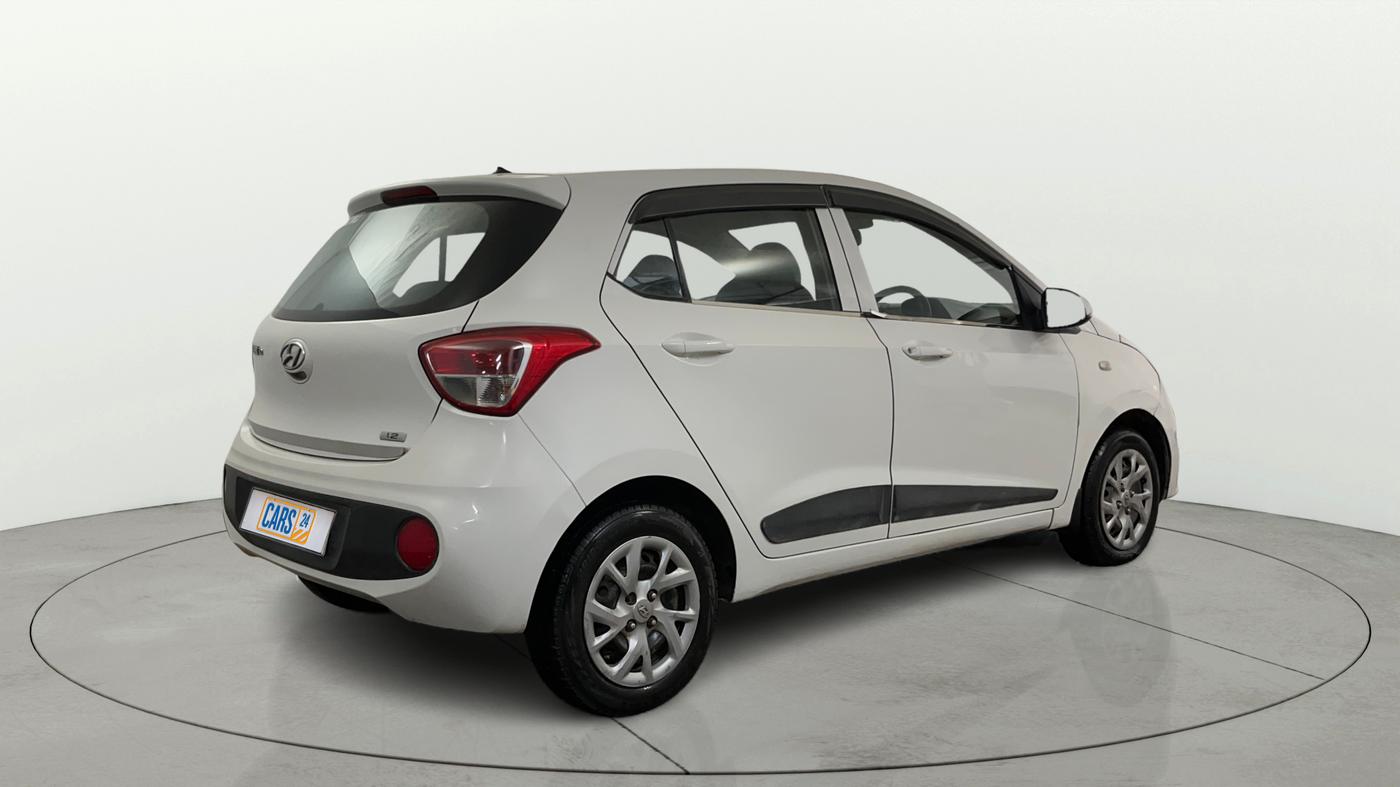 2017 Hyundai Grand i10 MAGNA 1.2 KAPPA VTVT, Petrol, Manual, 48,585 km, Right Back Diagonal