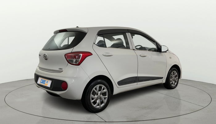 2017 Hyundai Grand i10 MAGNA 1.2 KAPPA VTVT, Petrol, Manual, 48,667 km, Right Back Diagonal