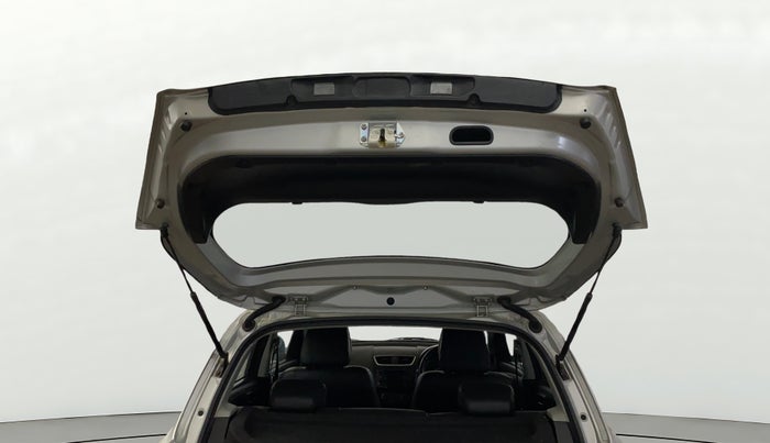 2017 Maruti Swift VXI, Petrol, Manual, 50,881 km, Boot Door Open