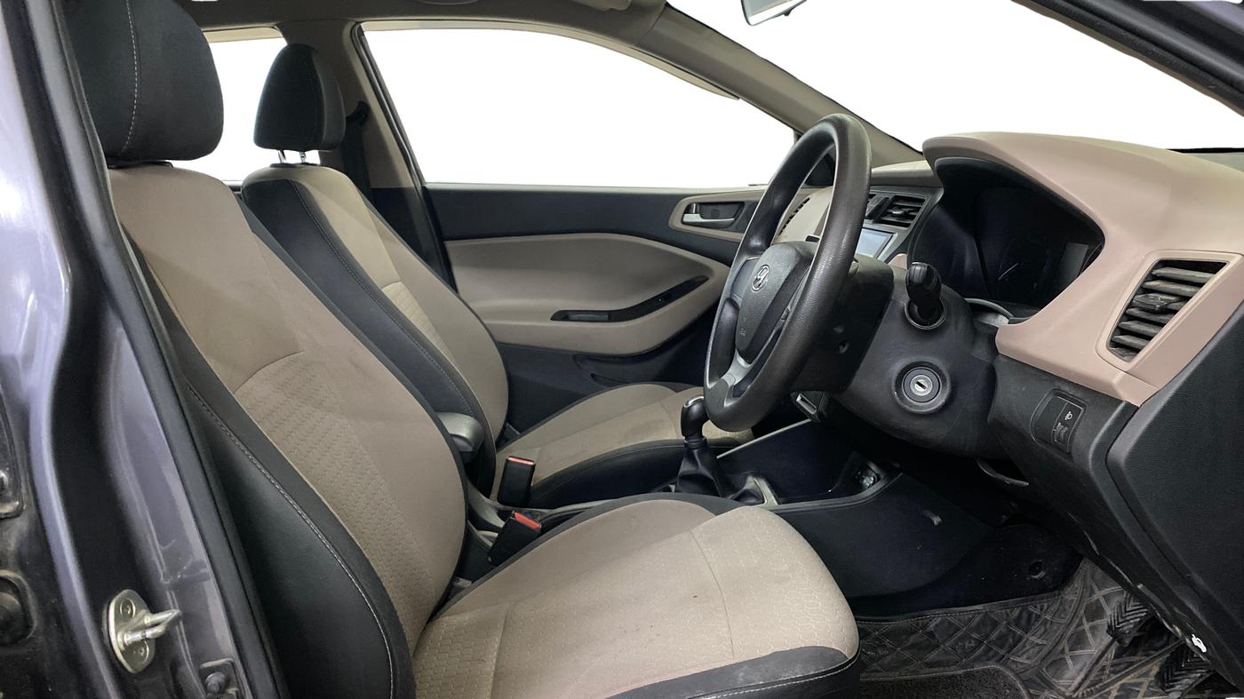 2018 Hyundai Elite i20 MAGNA EXECUTIVE 1.2, Petrol, Manual, 99,109 km, Right Side Front Door Cabin