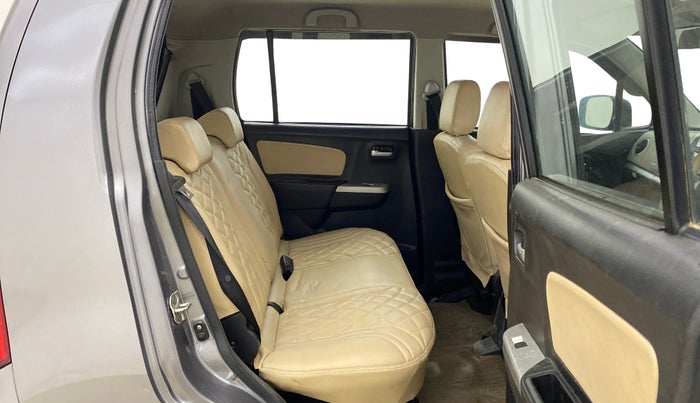 2013 Maruti Wagon R 1.0 VXI, Petrol, Manual, 39,196 km, Right Side Rear Door Cabin