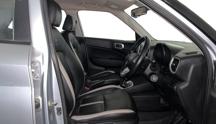 2020 Hyundai VENUE S+ 1.2, Petrol, Manual, 64,868 km, Right Side Front Door Cabin