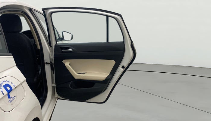 2022 Volkswagen VIRTUS HIGHLINE TSI 1.0 AT, Petrol, Automatic, 28,552 km, RHS Rear Door