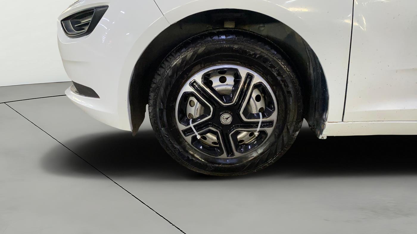 2022 Tata ALTROZ XE PLUS DIESEL, Diesel, Manual, 48,834 km, Left Front Wheel
