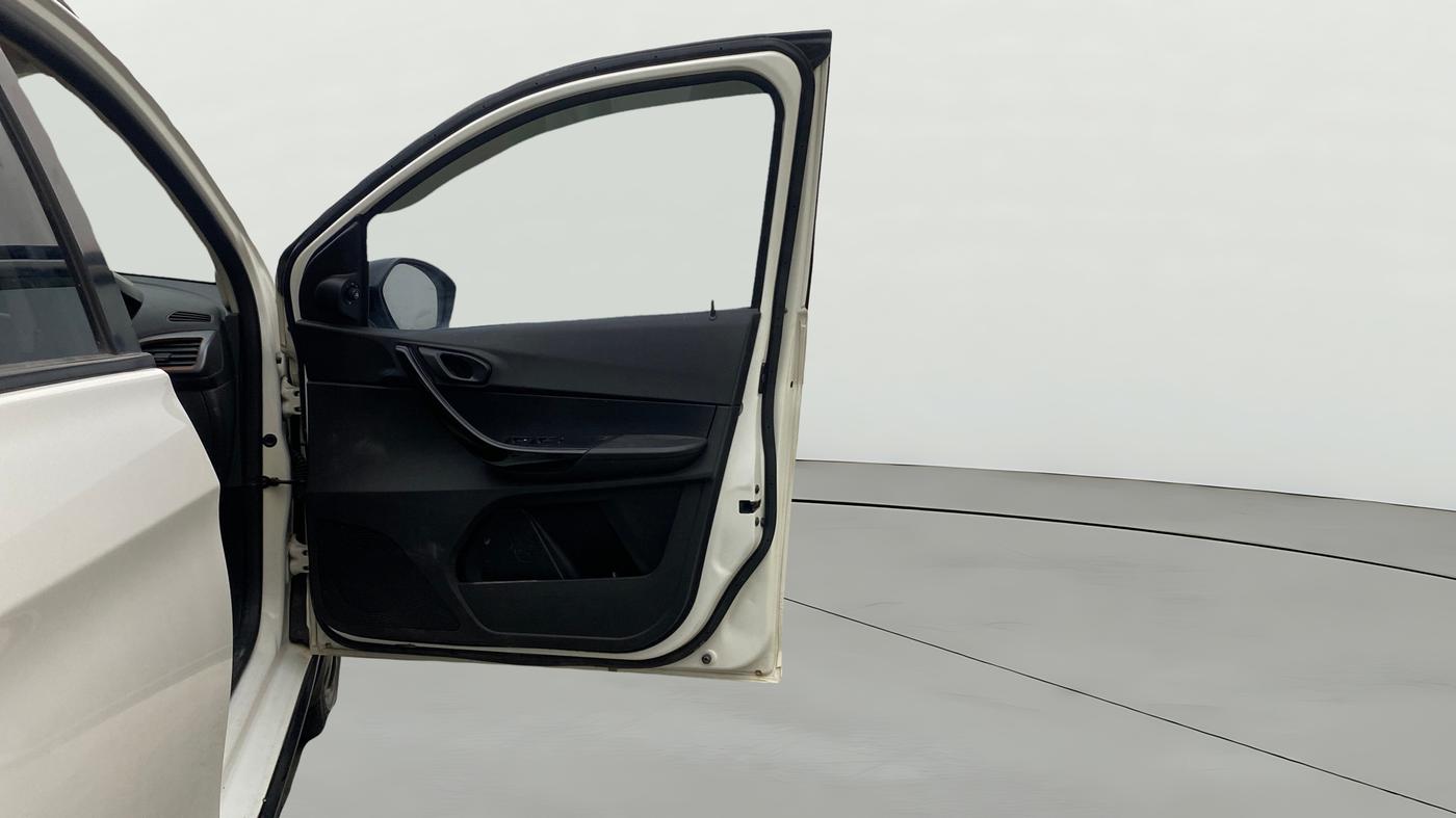 2019 Tata TIAGO NRG PETROL, Petrol, Manual, 57,522 km, RHS Front Door