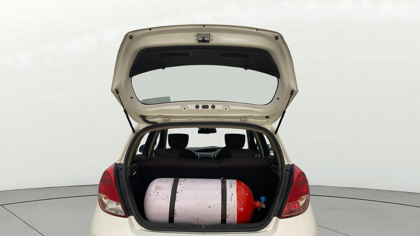 2014 Hyundai i20 SPORTZ 1.2, CNG, Manual, 46,253 km, Boot Door Open