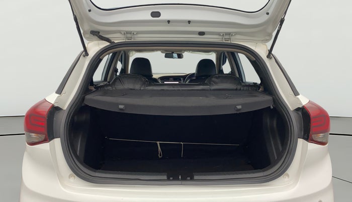 2020 Hyundai Elite i20 SPORTZ PLUS 1.2 DUAL TONE, Petrol, Manual, 27,176 km, Boot Open Zoomed View