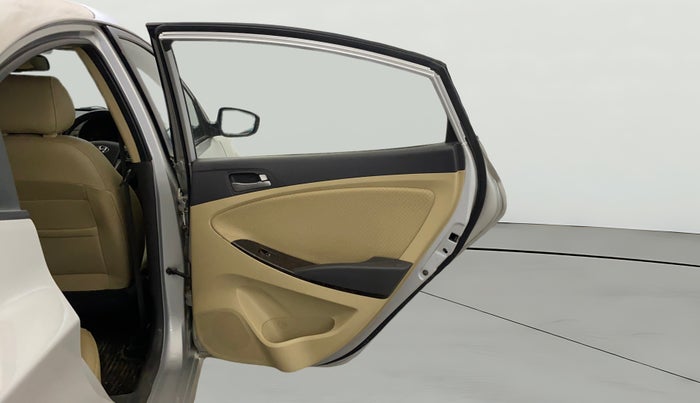 2017 Hyundai Verna 1.6 VTVT SX (O), Petrol, Manual, 74,214 km, RHS Rear Door