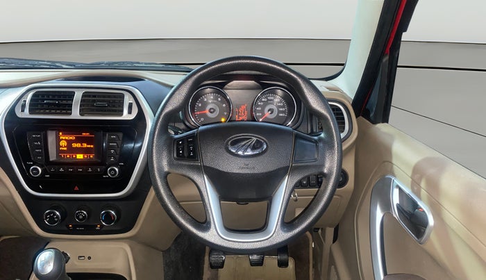2016 Mahindra TUV300 T8, Diesel, Manual, 30,761 km, Steering Wheel Close Up