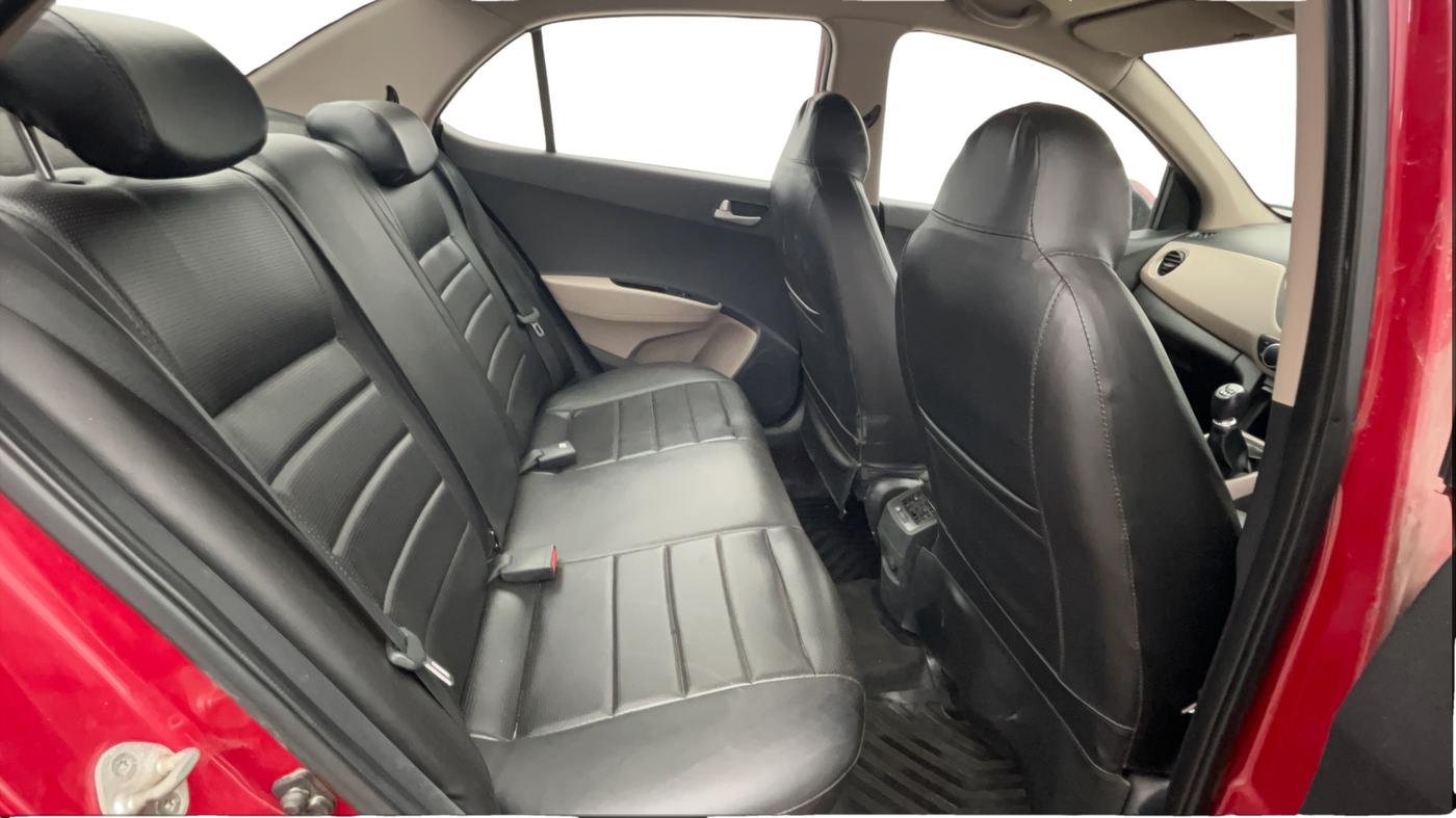 2014 Hyundai Xcent S (O) 1.2, Petrol, Manual, 71,613 km, Right Side Rear Door Cabin