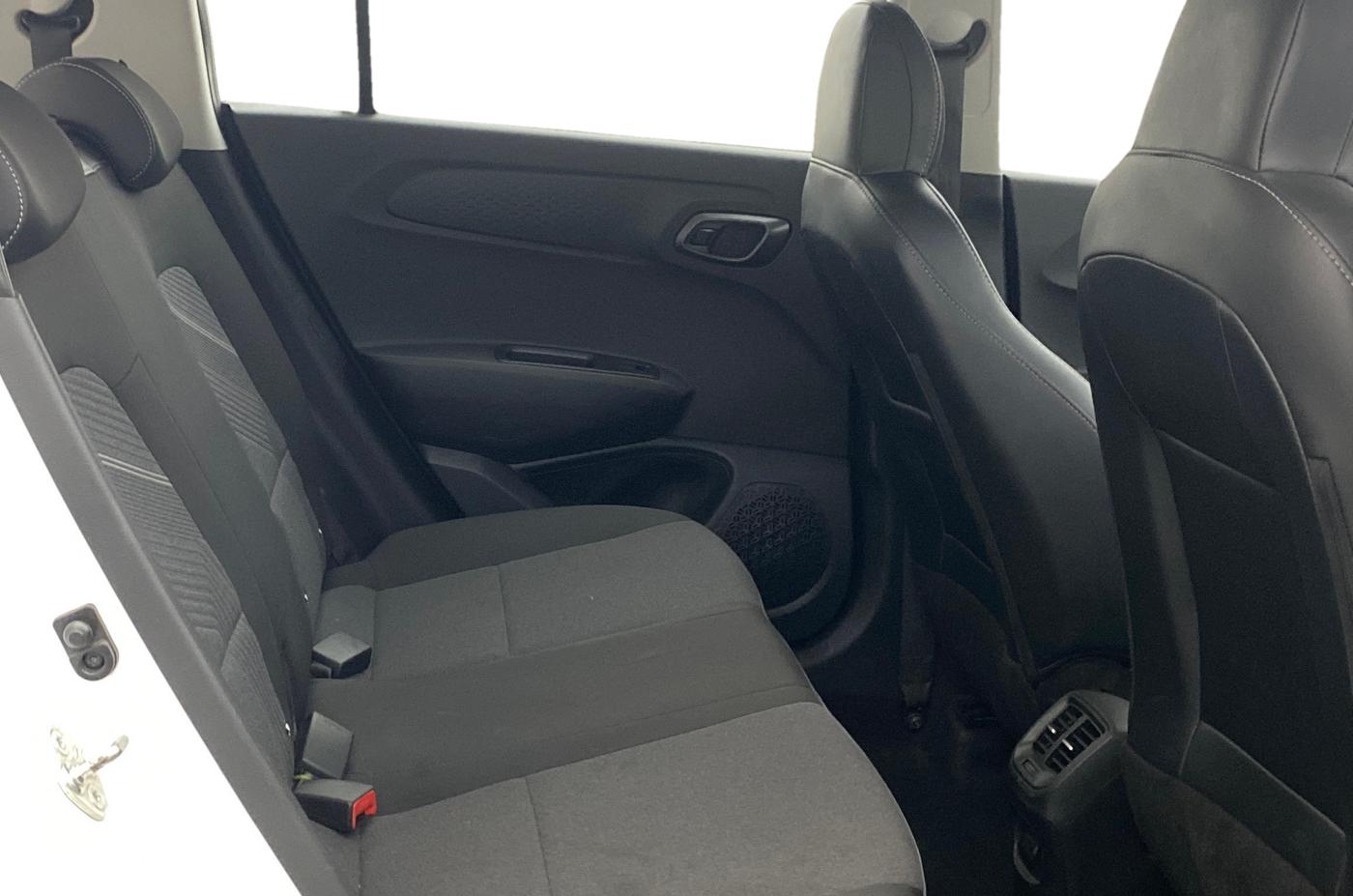 2025 Hyundai EXTER SX Tech 1.2 HY CNG DUO MT, CNG, Manual, 8,644 km, Right Side Rear Door Cabin