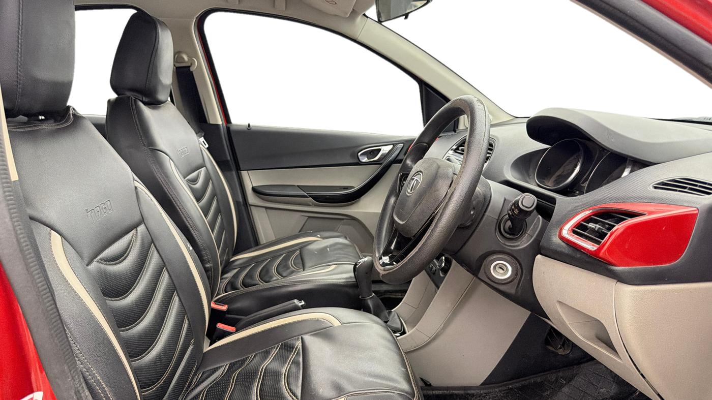 2018 Tata Tiago XZ PETROL, Petrol, Manual, 46,736 km, Right Side Front Door Cabin