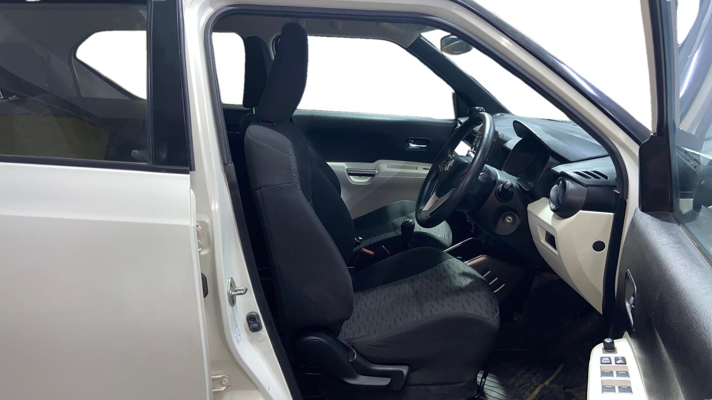 2017 Maruti IGNIS DELTA 1.2, Petrol, Manual, 32,665 km, Right Side Front Door Cabin