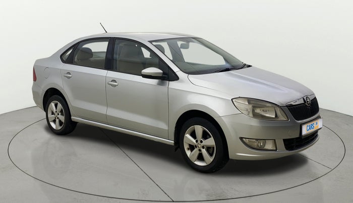 2015 Skoda Rapid AMBITION 1.6 MPI MT, Petrol, Manual, 1,43,066 km, Right Front Diagonal