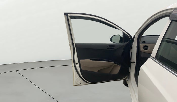 2017 Hyundai Grand i10 MAGNA 1.2 KAPPA VTVT, CNG, Manual, 85,465 km, LHS Front Door