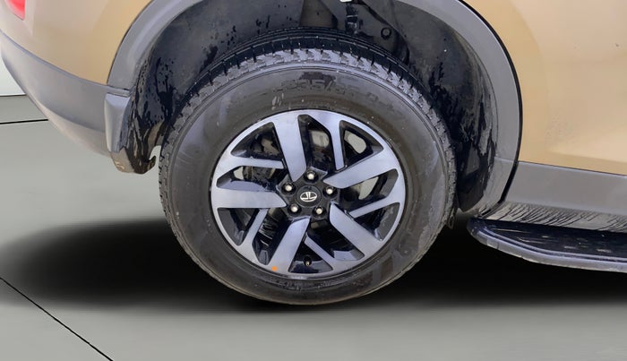 2022 Tata Harrier XZA PLUS 2.0L, Diesel, Automatic, 69,968 km, Right Rear Wheel