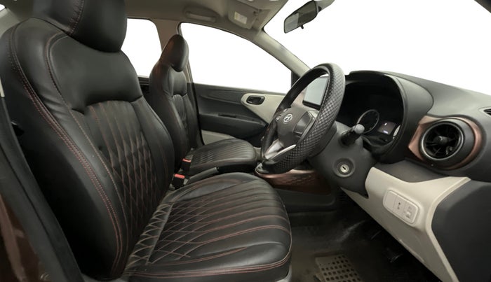 2022 Hyundai AURA S 1.2 CNG, CNG, Manual, 77,572 km, Right Side Front Door Cabin