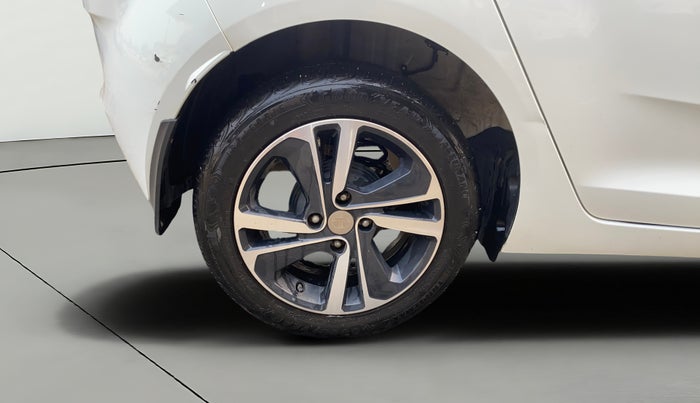 2023 Tata ALTROZ XZ PETROL, Petrol, Manual, 21,487 km, Right Rear Wheel