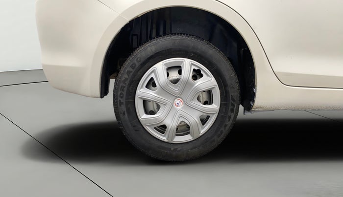 2016 Maruti Swift Dzire LXI (O), Petrol, Manual, 53,070 km, Right Rear Wheel