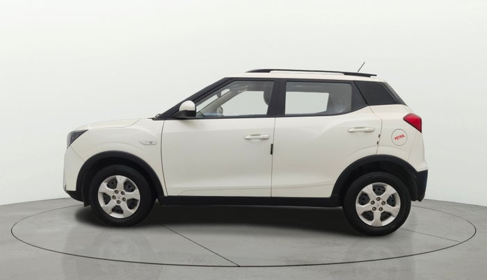 2022 Mahindra XUV300 W6 1.2 PETROL AMT, Petrol, Automatic, 36,886 km, Left Side