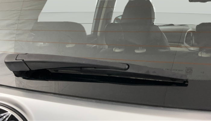 2021 Mahindra XUV300 W8 (O) 1.5 DIESEL, Diesel, Manual, 74,257 km, Rear Wiper