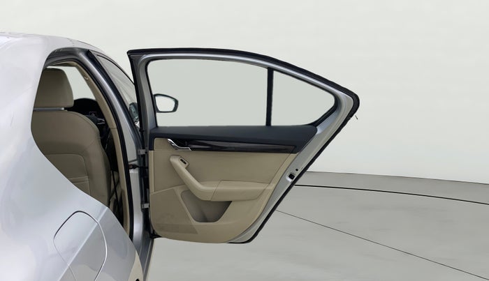 2013 Skoda Octavia ELEGANCE 2.0 TDI AT, Diesel, Automatic, 72,639 km, RHS Rear Door