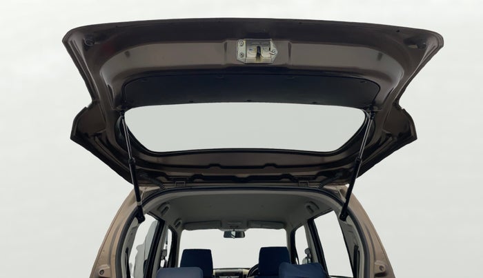 2017 Maruti Wagon R 1.0 VXI, Petrol, Manual, 41,273 km, Boot Door Open