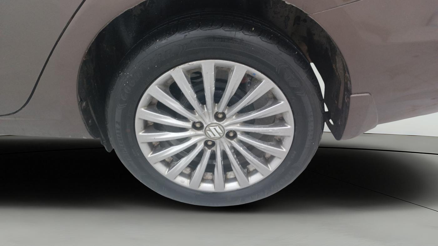 2017 Maruti Ciaz ZXI+ AT, Petrol, Automatic, 71,900 km, Left Rear Wheel