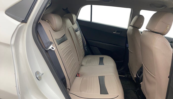 2016 Hyundai Creta SX PLUS 1.6 PETROL, Petrol, Manual, 89,720 km, Right Side Rear Door Cabin