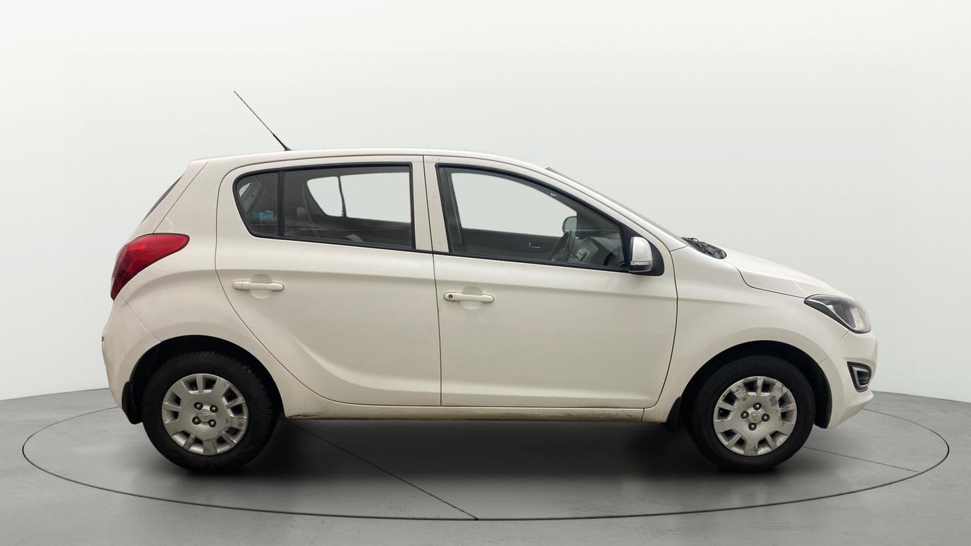2013 Hyundai i20 MAGNA 1.4 CRDI, Diesel, Manual, 85,113 km, Right Side View