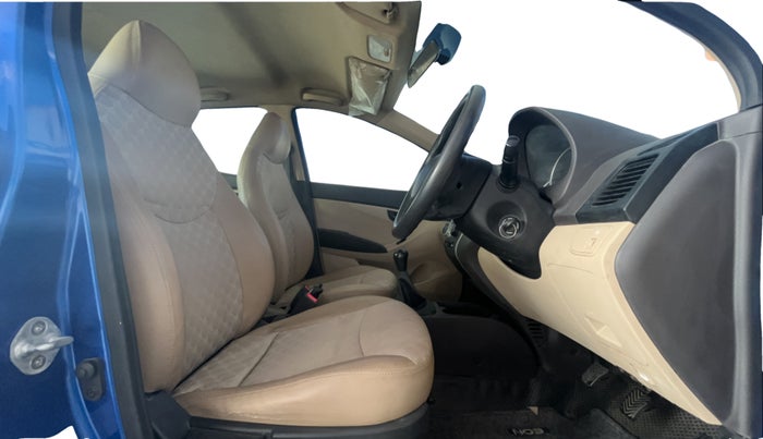 2017 Hyundai Eon MAGNA +, Petrol, Manual, 1,28,841 km, Right Side Front Door Cabin