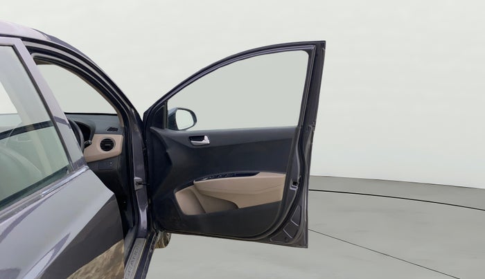 2017 Hyundai Grand i10 SPORTZ 1.2 KAPPA VTVT, CNG, Manual, 51,601 km, RHS Front Door